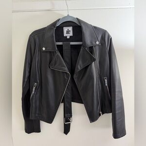 JUICY Couture. Leather jacket with belt. Size XS.